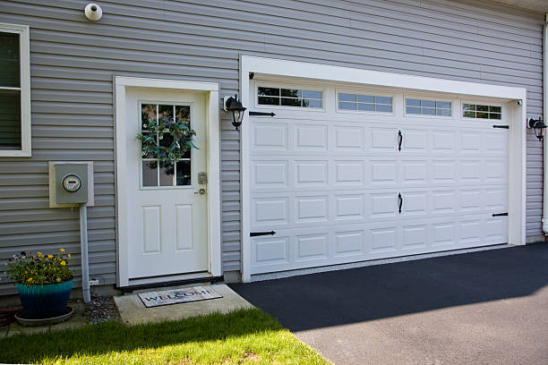 24/7 Emergency Garage Door Panel Replacement experts in Pennington, NJ